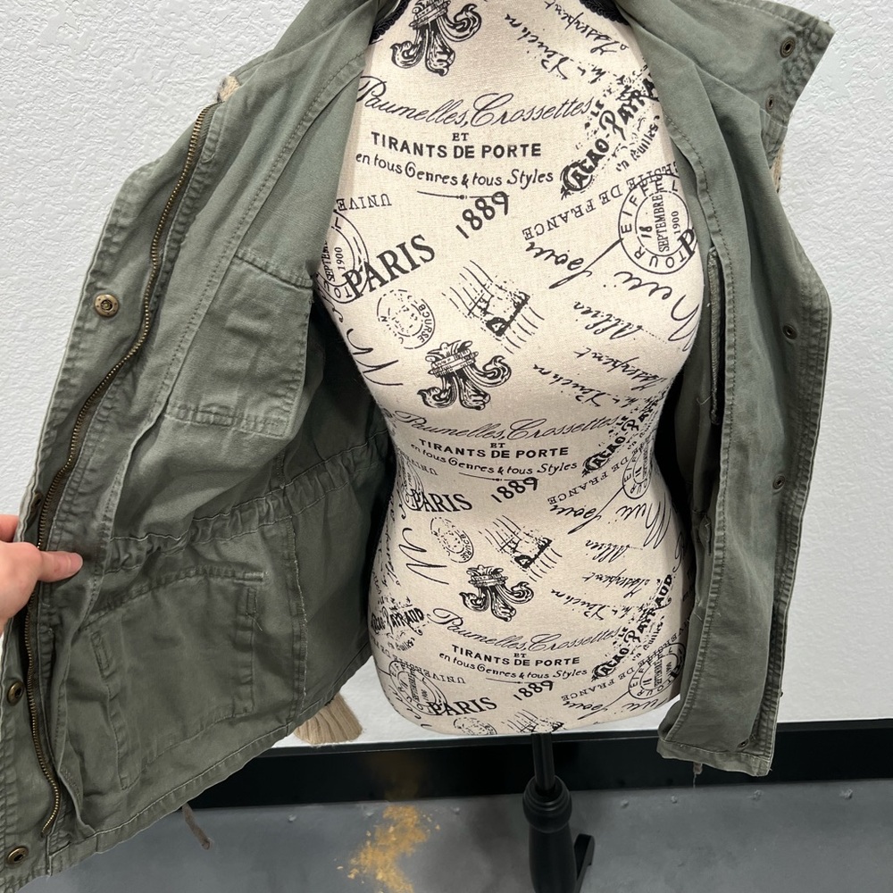 Blu Pepper Utility Jacket With Knit Pattern Sleev… - image 3